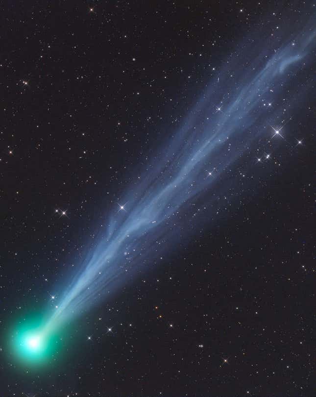 A view of comet 2020F8 SWAN, which eventually disintegrated.