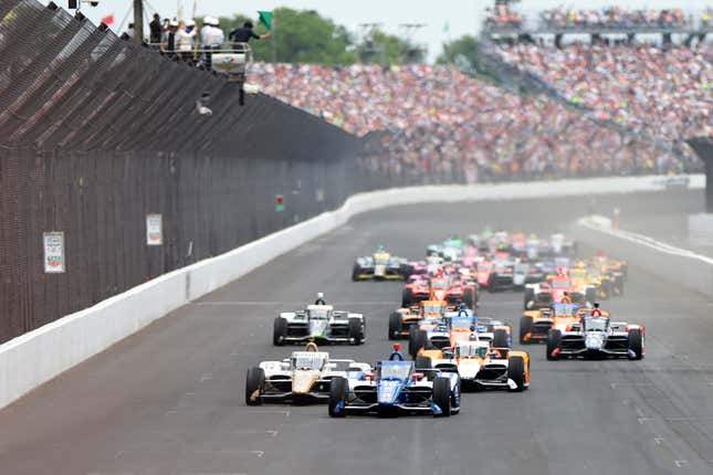 The Indy 500 field before the massive wreck involving Kyle Kirkwood and Felix Rhenquist.
