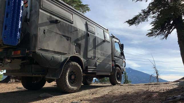 Image for article titled Overlanding Is Getting Even More Popular, Especially Among Rich People