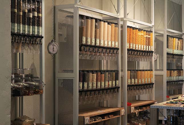 Image for article titled This grocery store in Berlin was designed for 100% package-free shopping