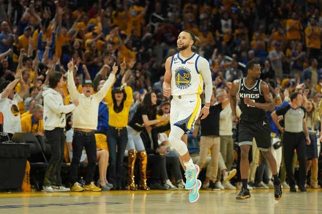 Apr 23, 2023; San Francisco, California, USA; Golden State Warriors guard Stephen Curry (30) reacts after scoring against the Sacramento Kings during the second quarter of game four of the 2023 NBA playoffs at Chase Center.