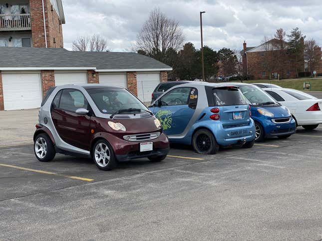 Image for article titled You're Going To Want To Drive This Epic Off-Road Beast Of A Smart Car