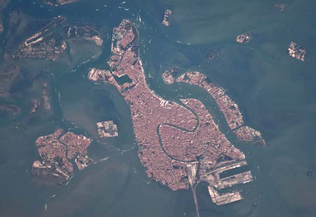 Image for article titled How humans shape the earth’s surface, as seen from space