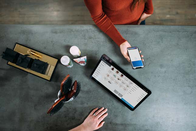 Image for article titled 今週のQuartz:「異次元」のスタートアップ、ミレニアル世代とD2C、スマートシティがもたらす崩壊