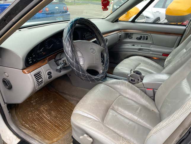 Image for article titled The Oldsmobile LSS Is A Luxury Highway Bomber You Forgot Existed