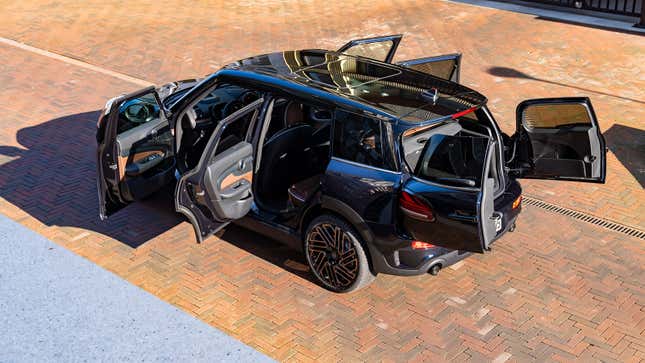 An image of the Mini Clubman Final Edition.
