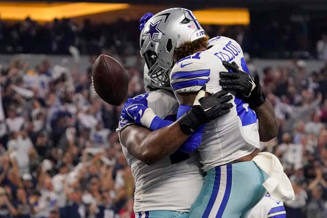 Zeke Elliot celebrates after scoring a TD that gives the Cowboys a win over lowly Texans.