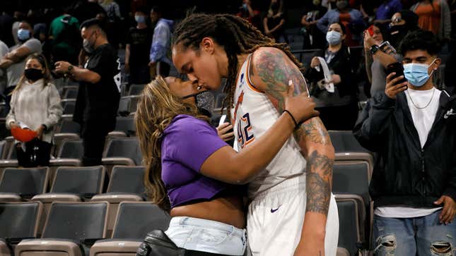 Image for article titled Brittney Griner’s Wife Doesn’t Think the WNBA Player&#39;s Release Is a ‘Top Priority&#39; for Biden
