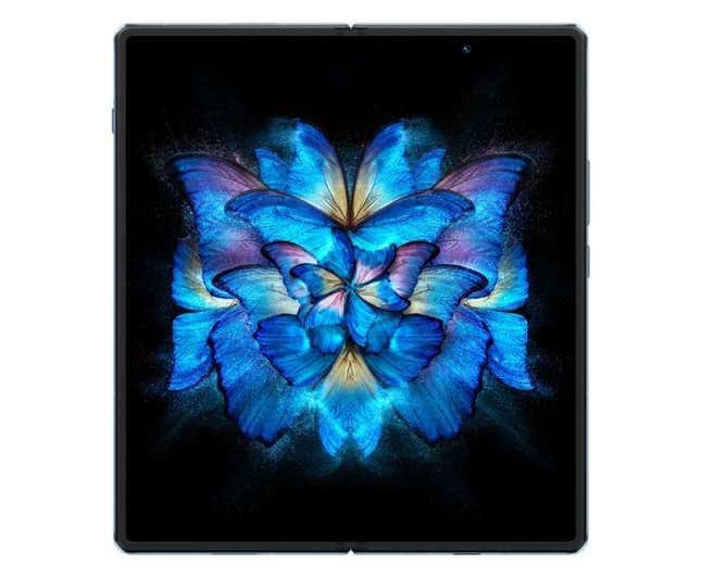 Imagen para el artículo titulado El primer smartphone plegable de Vivo tiene una pantalla de 8" y 4 cámaras