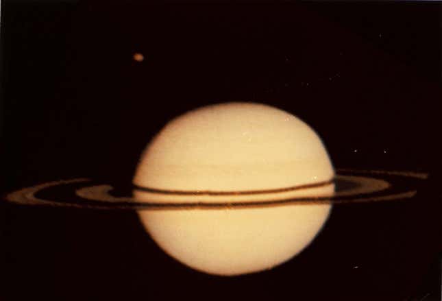 Imagen para el artículo titulado Los planetas del sistema solar, antes vs. ahora: así eran sus primeras fotos y así son las actuales