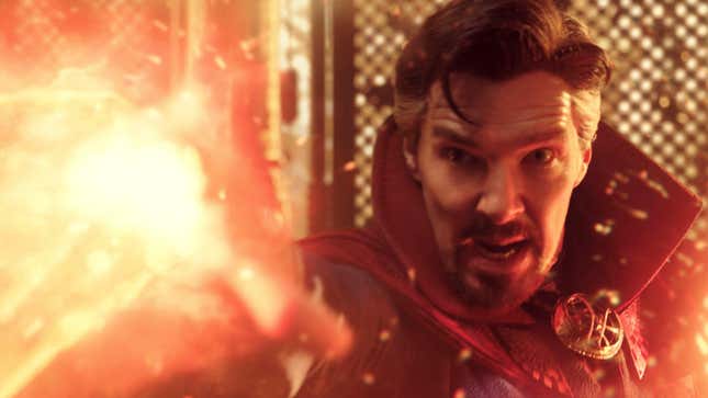 Imagen para el artículo titulado Este video de Doctor Strange 2 ofrece un nuevo vistazo al multiverso y sus personajes