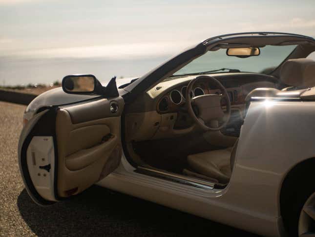 Image for article titled At $15,000, Is This 2005 Jaguar XK8 a Superb Deal?