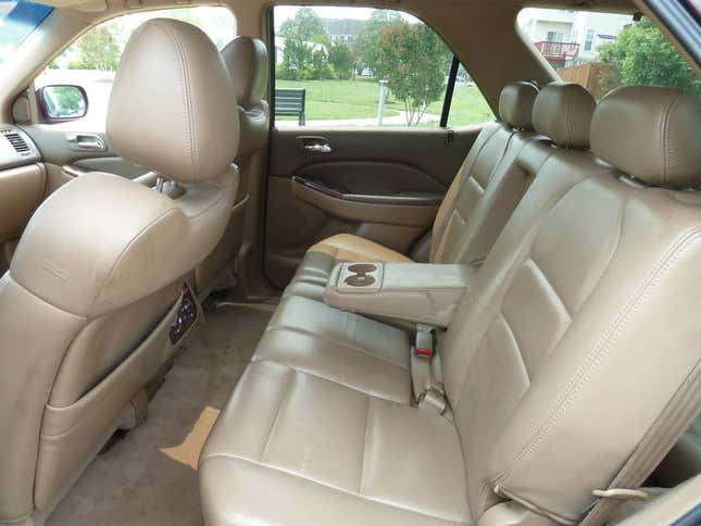 Image for article titled At $4,250, Does This 2001 Acura MDX Touring Offer Three-Rows Worth Of Value?