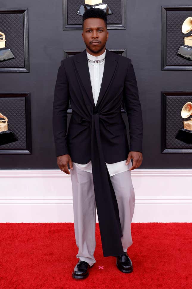  Leslie Odom Jr. attends the 64th Annual GRAMMY Awards at MGM Grand Garden Arena on April 03, 2022 in Las Vegas, Nevada. (