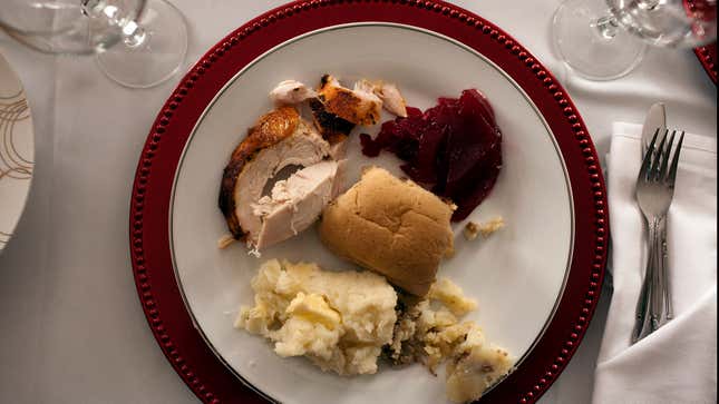 Image for article titled Higher Prices May Force Americans To Eat Reasonable Portions On Thanksgiving