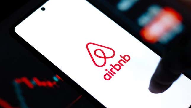 NYC delays Airbnb Registration Regulations