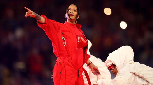  Rihanna performs onstage during the Apple Music Super Bowl LVII Halftime Show at State Farm Stadium on February 12, 2023 in Glendale, Arizona.