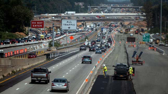 Image for article titled The U.S. Would Rather Waste Billions to Build New Highways Than Fix the Broken Ones