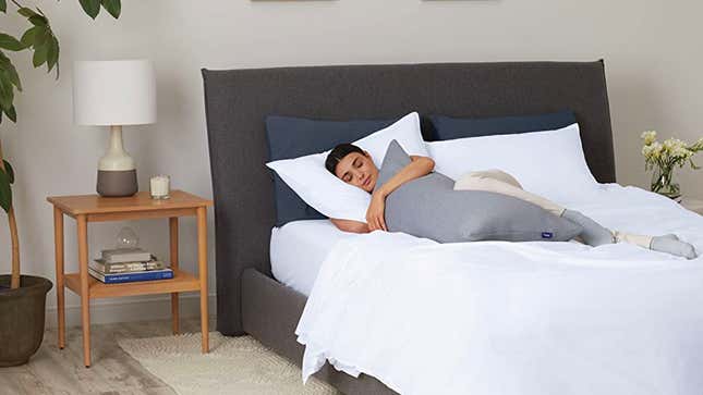 Casper Sleep Hug Body Pillow | $100 | 29% Off | Amazon
