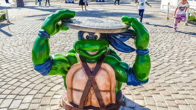 Teenage mutant ninja turtles figures Leonardo in Culture and Leisure Park Ashgabat Street art