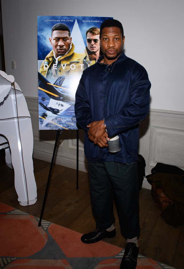 Image for article titled I Love Jonathan Majors and His Little Cup