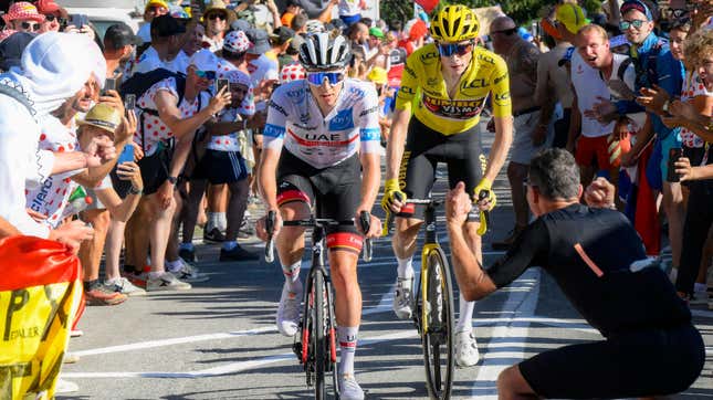 Image for article titled Tour de France Pours Water on Roads to Keep Pavement From Melting in Unprecedented European Heat Wave