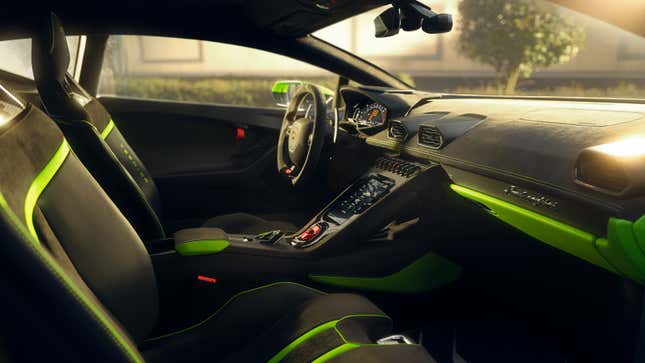 A photo of the interior of the Lamborghini Huracán Tecnica.