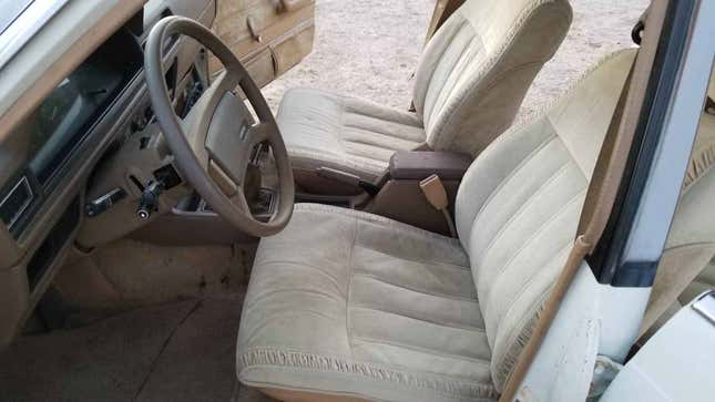 Image for article titled At $8,200, Would Buying This 1981 Toyota Corona Be A Crowning Achievement?