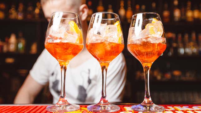 Image for article titled Bartenders Are Bracing for a Flood of Negroni Sbagliatos (with Prosecco)