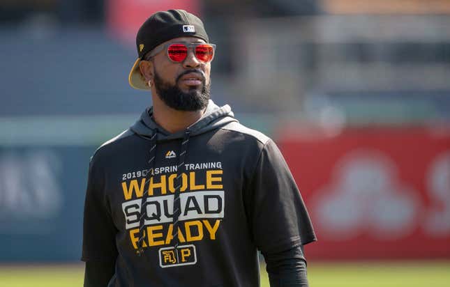 Pirates pitcher Felipe Vazquez arrives at court in handcuffs