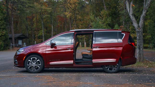 Image for article titled The 2022 Chrysler Pacifica