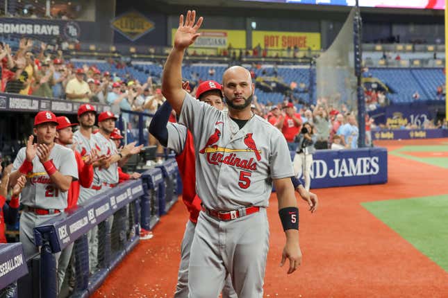 Cardinals pay tribute to retiring greats Yadier Molina and Albert Pujols 