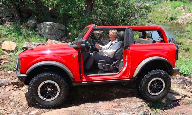 Image for article titled Best Reviews 2021: The 2021 Ford Bronco Is The Compromised Off-Road Beast You Dreamed It Would Be