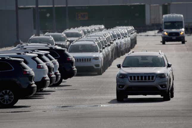 Image for article titled The Last Jeep Cherokee Rolls Off the Line at Belvidere Assembly Plant