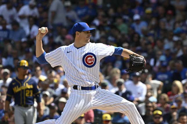 Aug 30, 2023; Chicago, Illinois, USA; Chicago Cubs starting pitcher Kyle Hendricks (28) delivers  against the Milwaukee Brewers during the second inning at Wrigley Field.