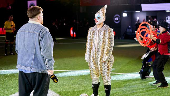 Image for article titled The Soccer Circus of Twitch: 8 of the Wackiest Moments in Gerard Piqué&#39;s Kings League So Far