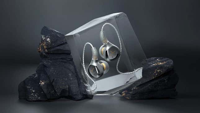 Imagen para el artículo titulado Estos auriculares inalámbricos de $ 1.200 todavía vienen con cables