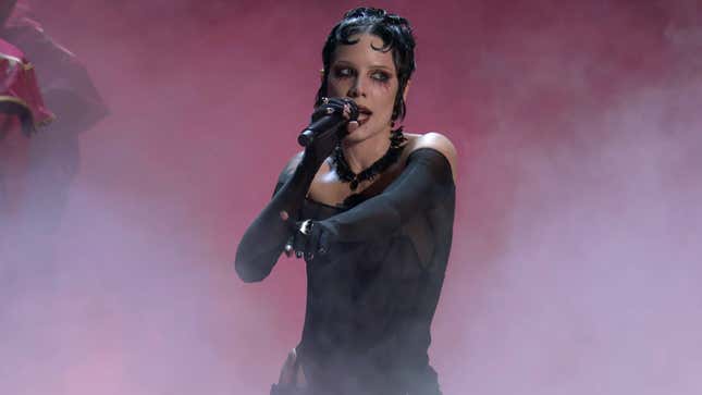 Halsey performing at The Game Awards