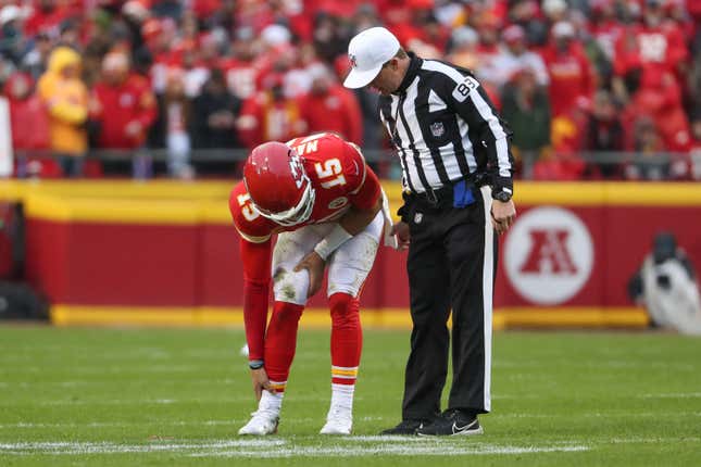 Patrick Mahomes examines his ankle last Sunday against the Jaguars.