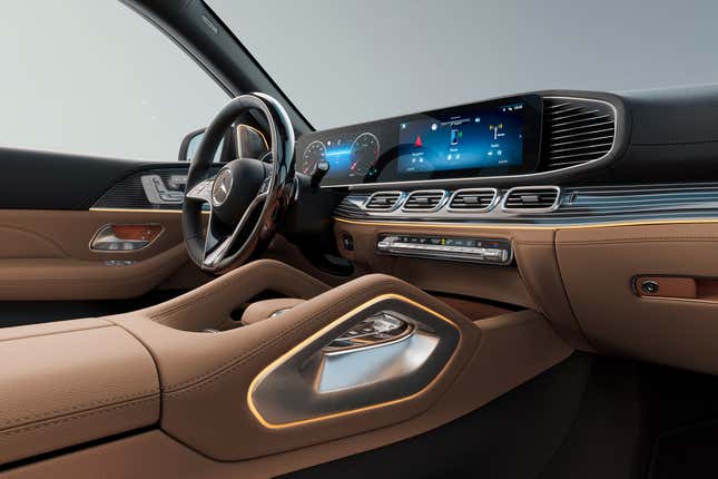 Image for article titled The 2024 Mercedes GLS Adds a Bit of Power and a Controversial Steering Wheel