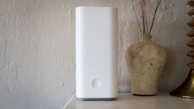 A photo of the Vilo Mesh wifi node on the author's mantle