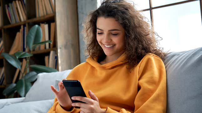 Image for article titled Worst Opening Lines You Can Send On Dating Apps