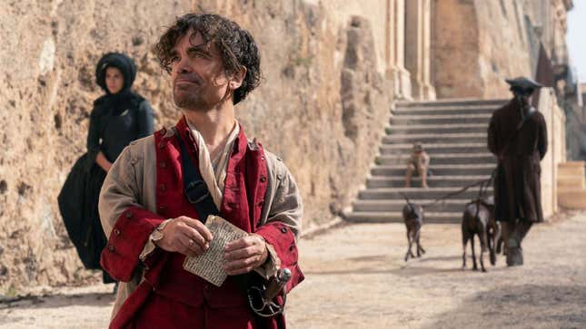 Peter Dinklage (visto aquí en Cyrano) criticó a Disney y el Ratón respondió
