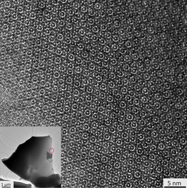 The quasicrystal non-repeating structure from the Khatyrka meteorite, seen via electron microscopy.
