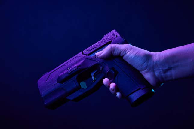 La pistola que trata de salvar vidas tiene desbloqueo de huellas dactilares