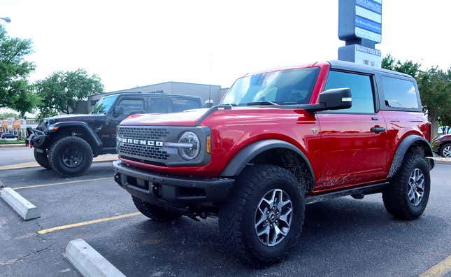 2021 Ford Bronco Off-Road Review: A True Jeep Wrangler Fighter