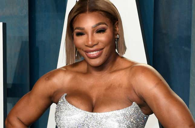 US tennis player-producer Serena Williams attends the 2022 Vanity Fair Oscar Party following the 94th Oscars at the The Wallis Annenberg Center for the Performing Arts in Beverly Hills, California on March 27, 2022. (Photo by Patrick T. FALLON / AFP) (Photo by PATRICK T. FALLON/AFP via Getty Images)