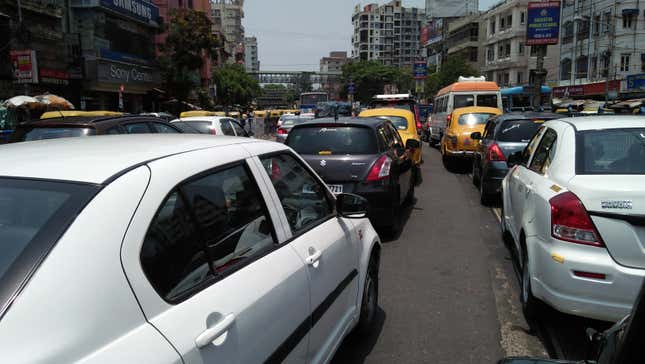 Image for article titled India Wants to Ban Diesel Vehicles in Highly-Populated Areas by 2027, Two- and Three-Wheelers by 2035