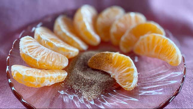 Image for article titled I Am Begging You to Dip a Clementine in Cinnamon Sugar
