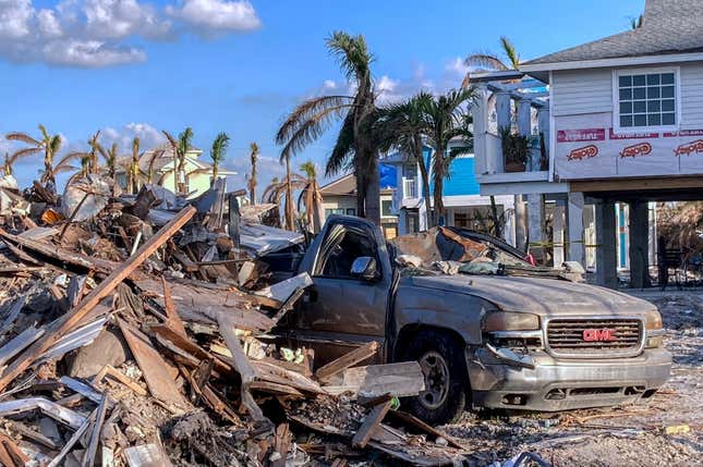 Image for article titled Farmers Exits Florida, Leaving Thousands Without Car Insurance Ahead Of Hurricane Season